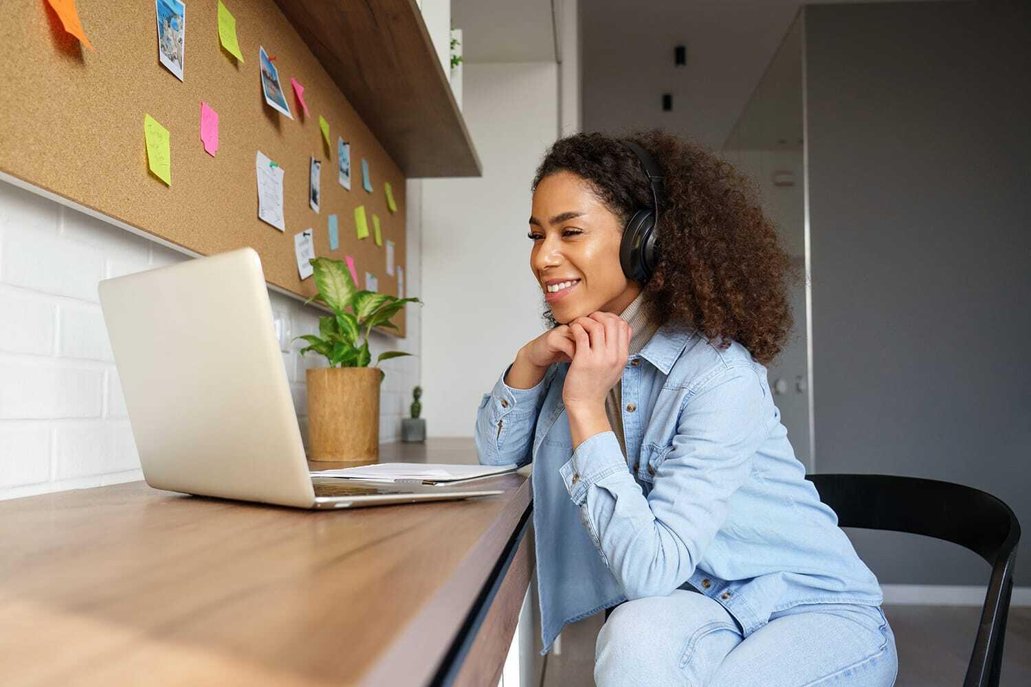 woman working on computer